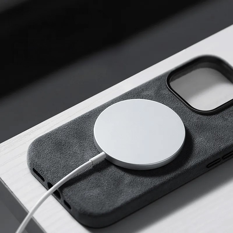 Husa Clasica MagSafe Iphone 14 -Alcantara - Roz - 2 | YEO